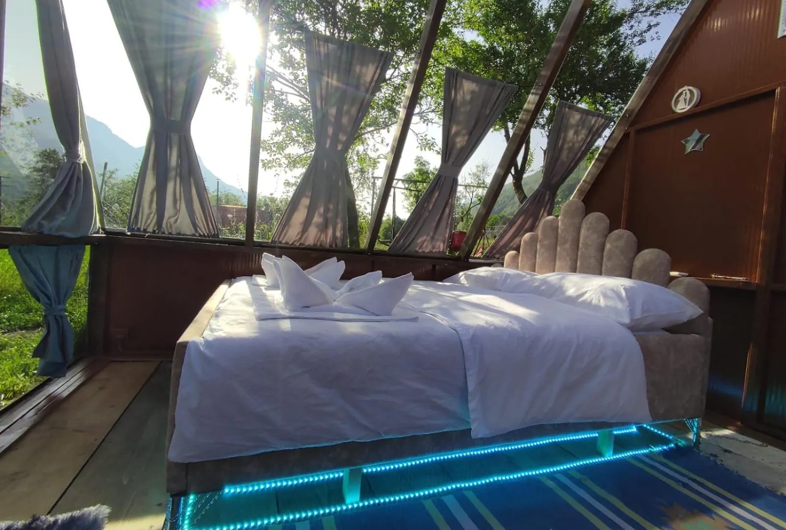 Campsite Under Stars House Hotel Vermosh Albania